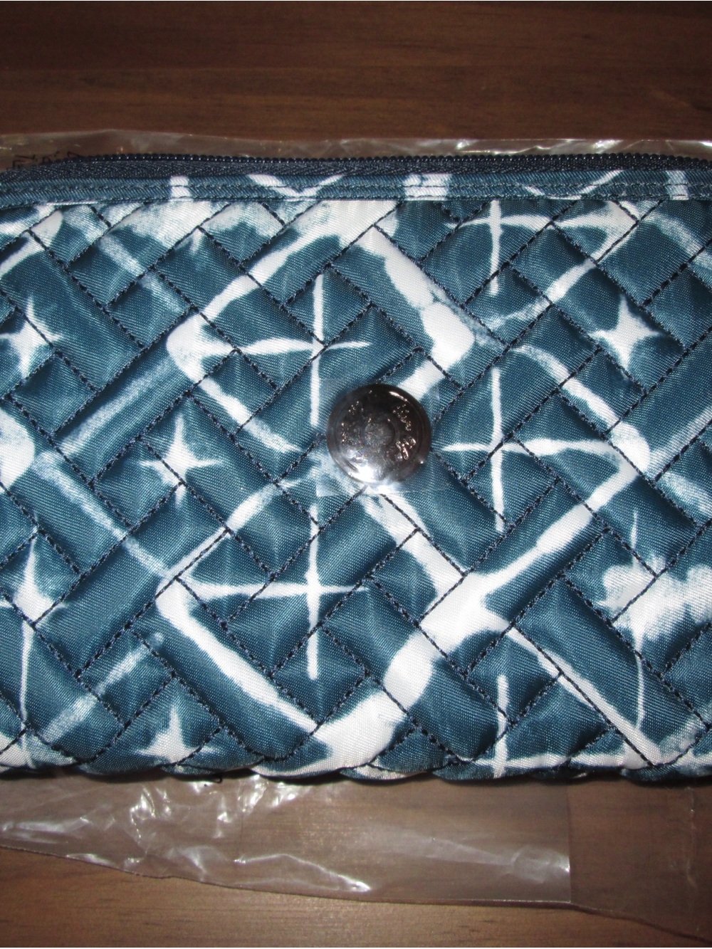 lug Quilted Teal and White Pattern Snap Wallet